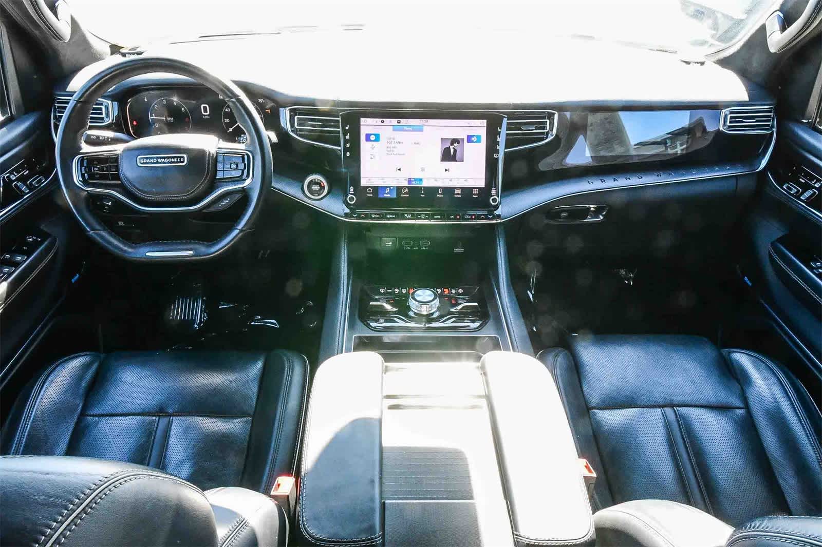 Thumbnail: 2024 Jeep Grand Wagoneer L - 11