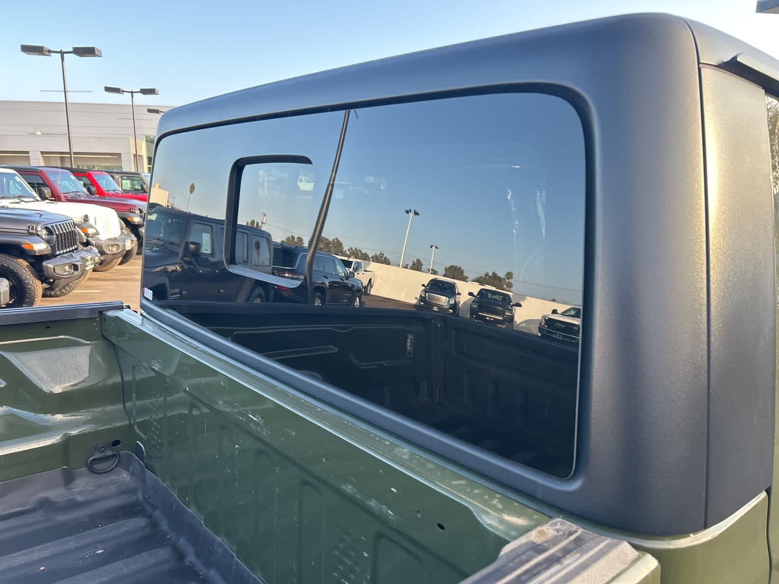 Thumbnail: 2021 Jeep Gladiator - 22