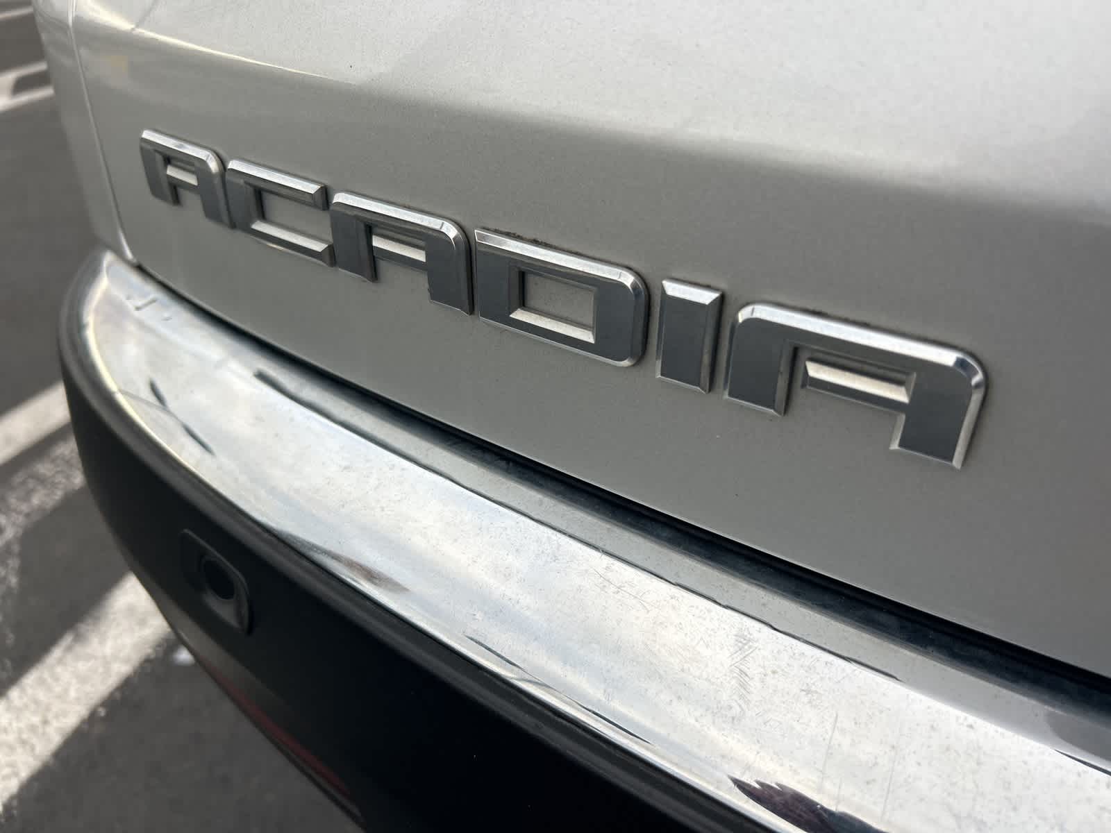 Thumbnail: 2011 GMC Acadia - 14