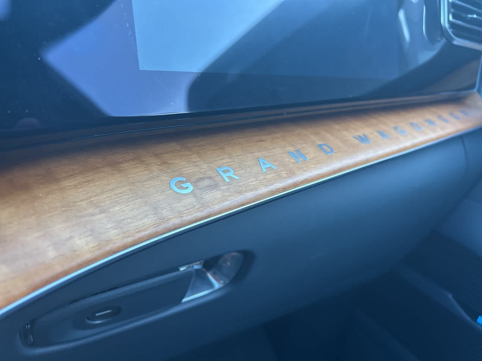 Thumbnail: 2022 Jeep Grand Wagoneer - 49