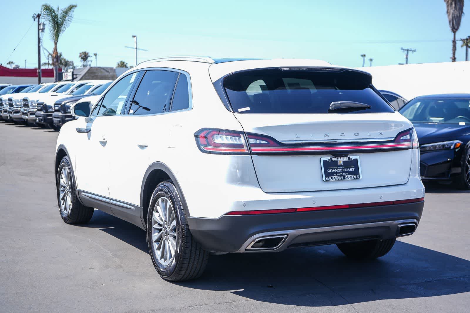 Thumbnail: 2022 Lincoln Nautilus - 8