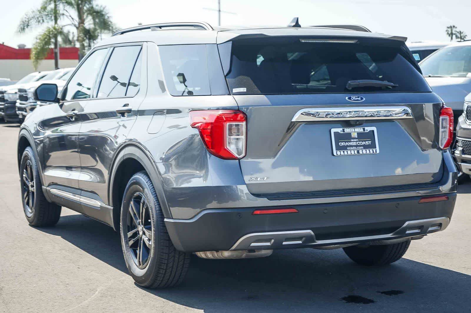 Thumbnail: 2022 Ford Explorer - 6