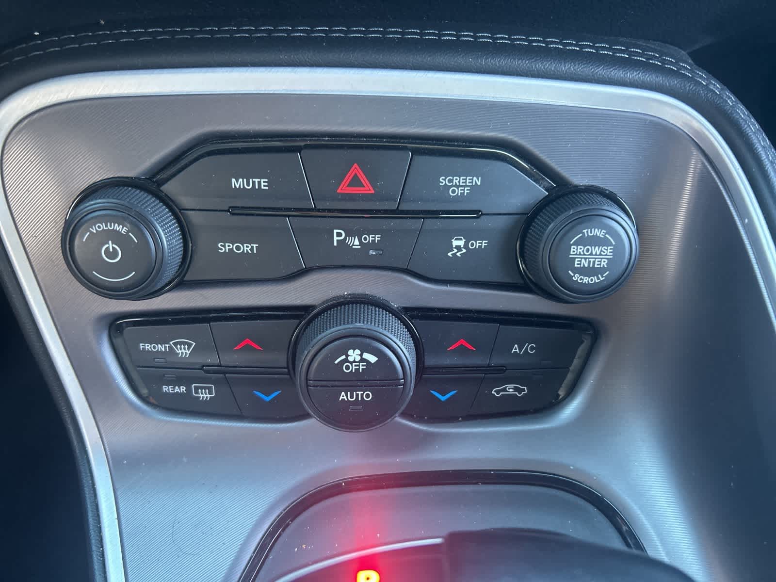 Thumbnail: 2022 Dodge Challenger - 45