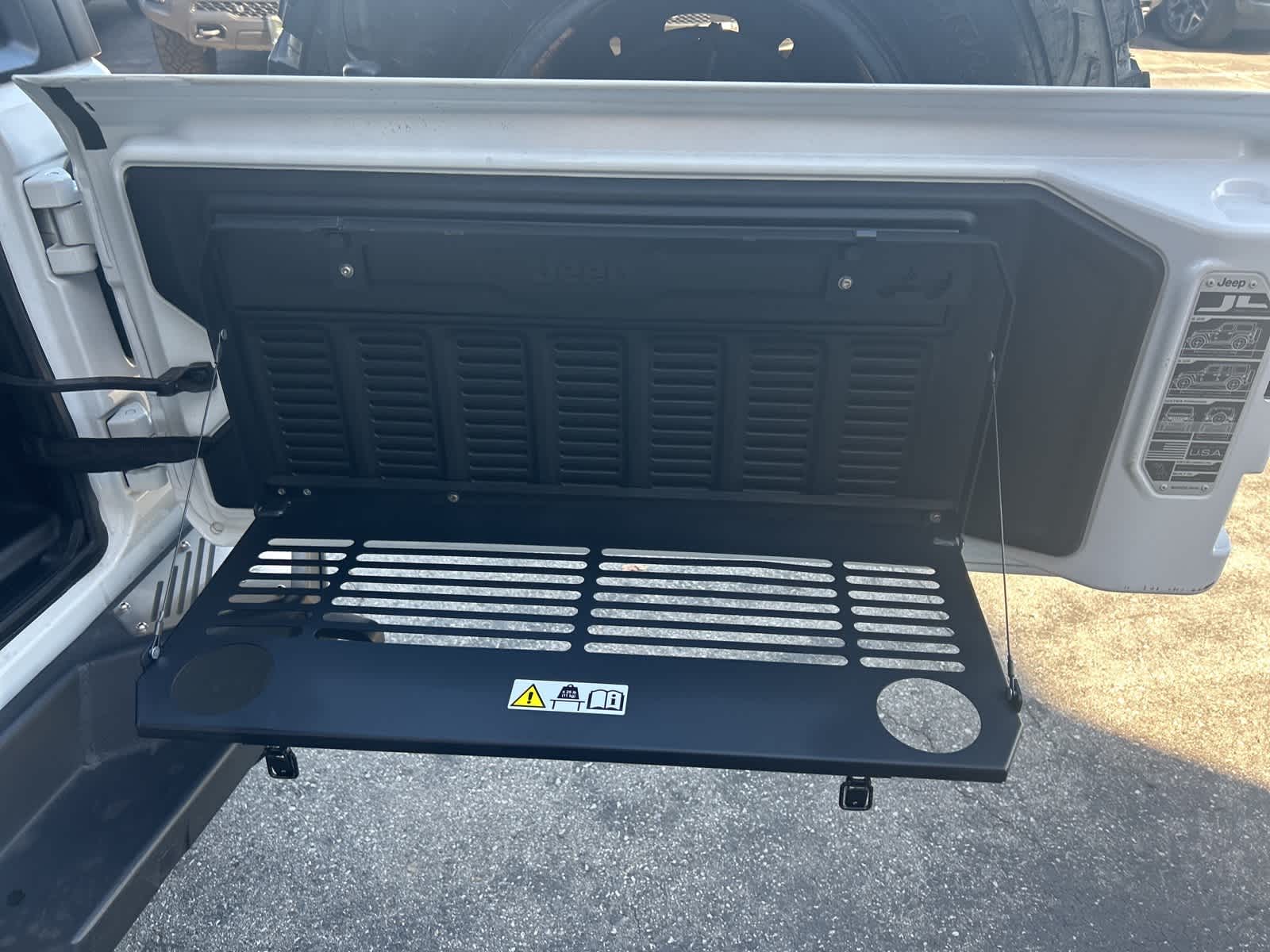 Thumbnail: 2019 Jeep Wrangler - 36