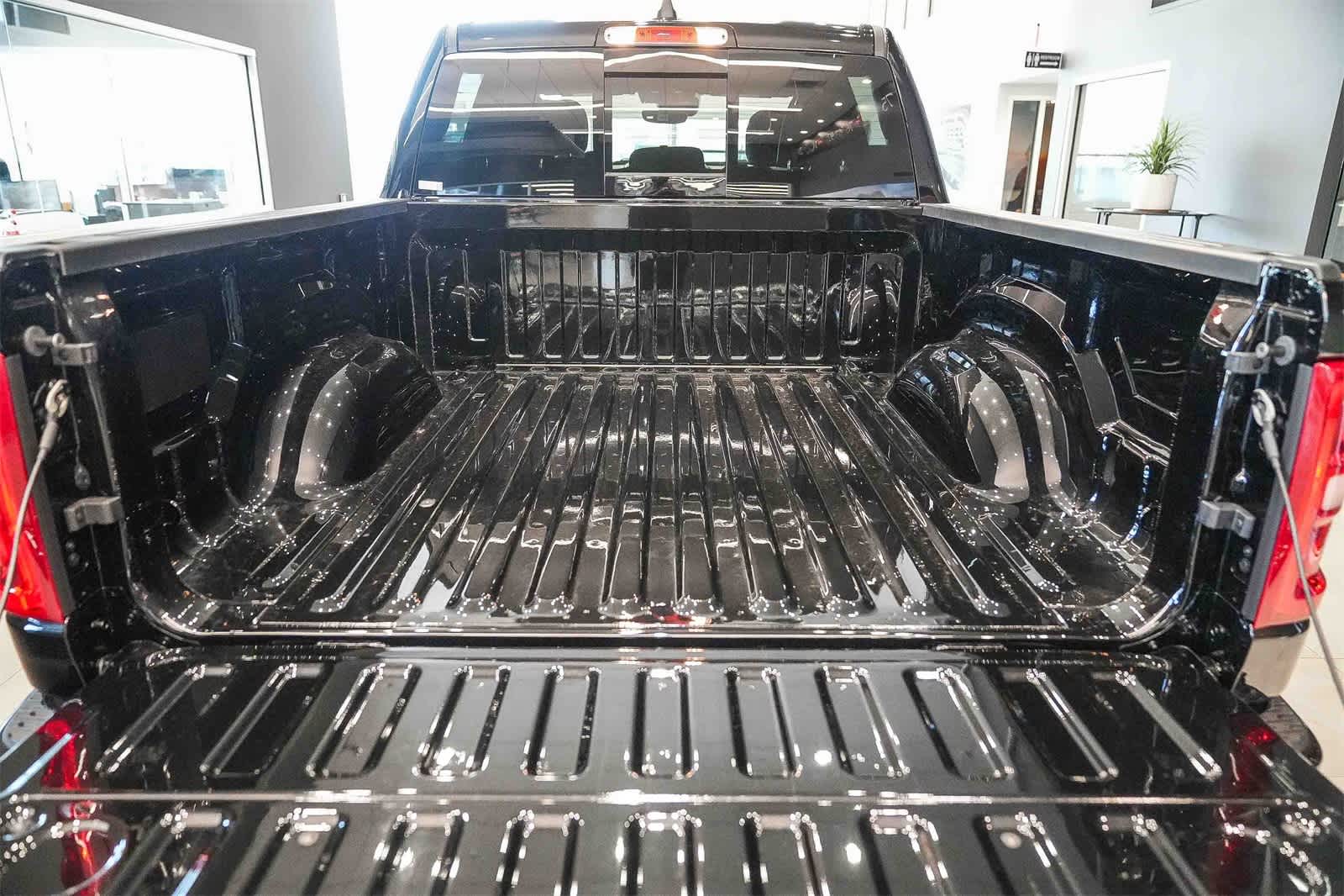 Thumbnail: 2025 RAM 1500 - 11