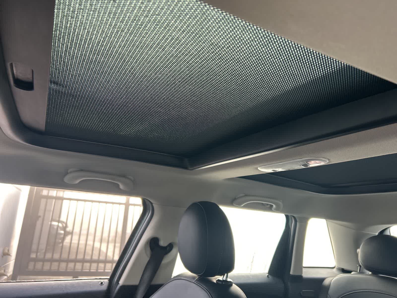 Thumbnail: 2017 MINI Cooper Hardtop - 22