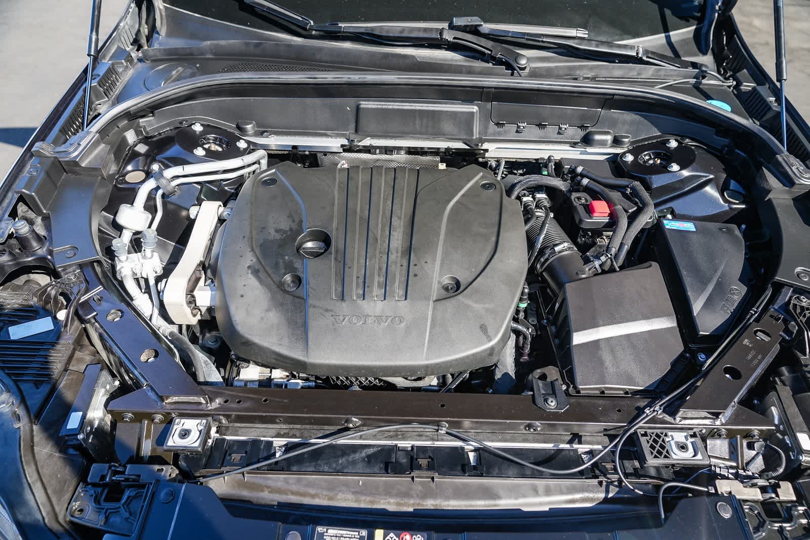 Thumbnail: 2023 Volvo XC60 - 25