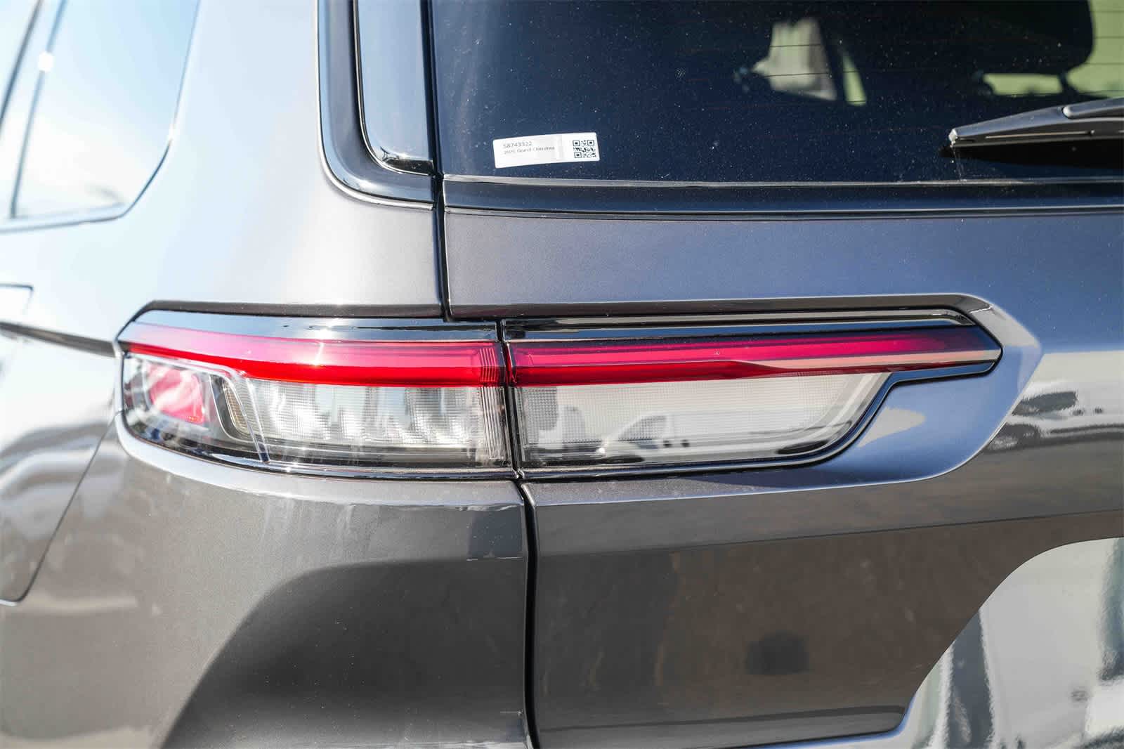 Thumbnail: 2025 Jeep Grand Cherokee L - 7