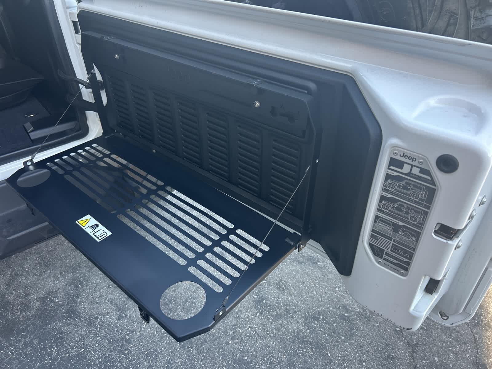 Thumbnail: 2019 Jeep Wrangler - 37