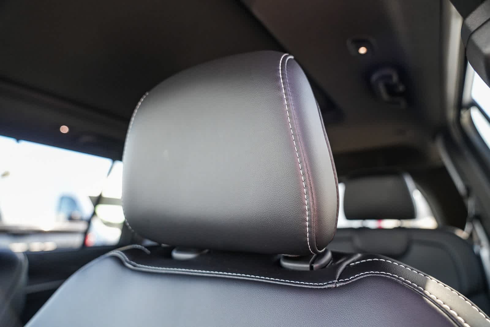 Thumbnail: 2025 Jeep Grand Cherokee - 26