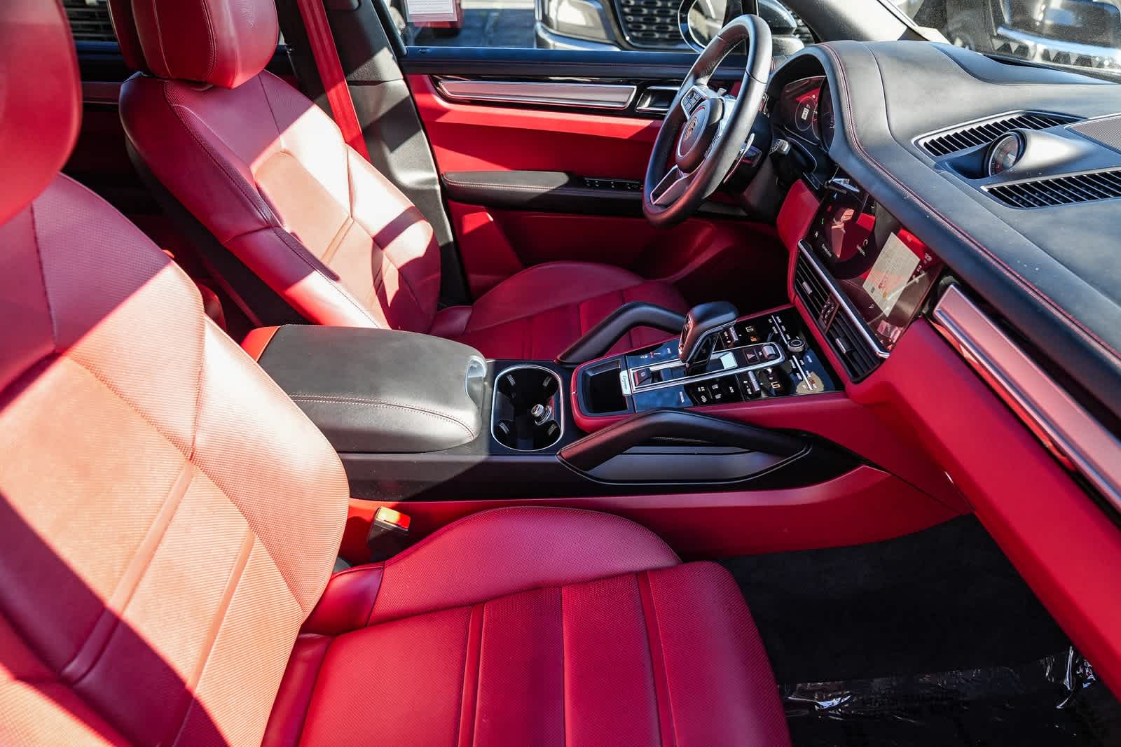 Thumbnail: 2023 Porsche Cayenne - 15