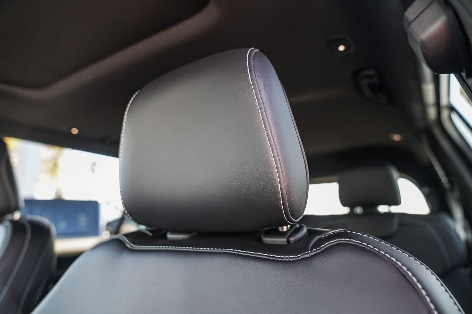 Thumbnail: 2025 Jeep Grand Cherokee L - 25