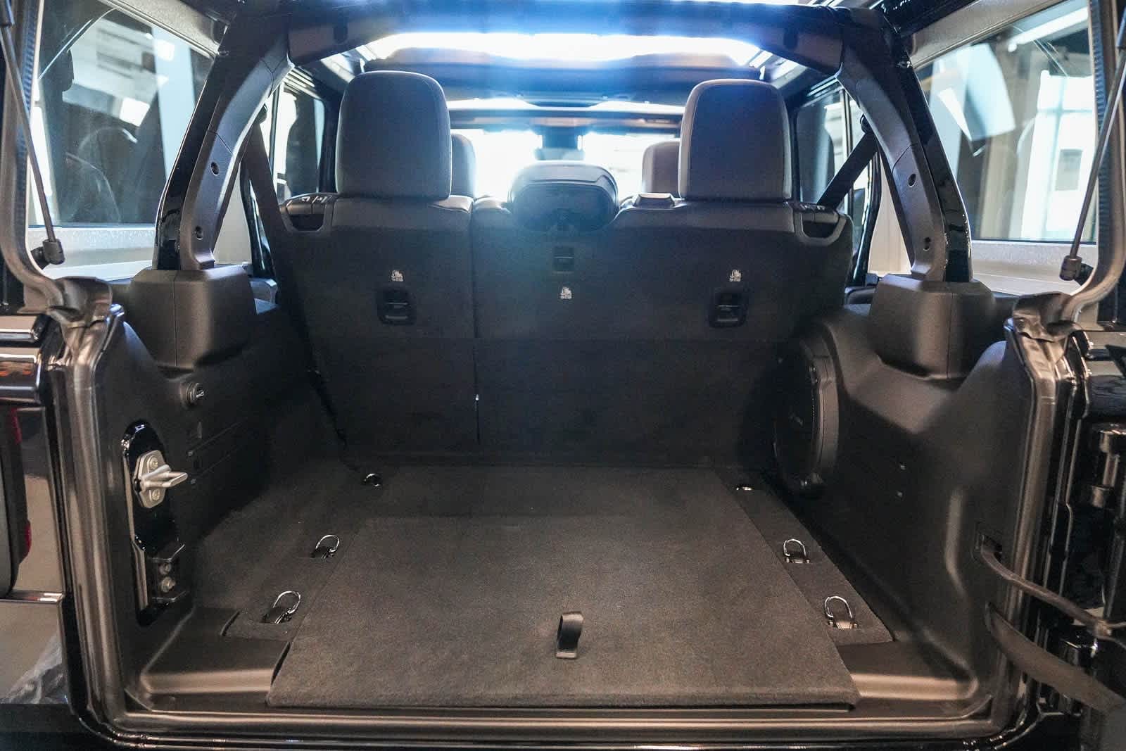 Thumbnail: 2025 Jeep Wrangler - 9