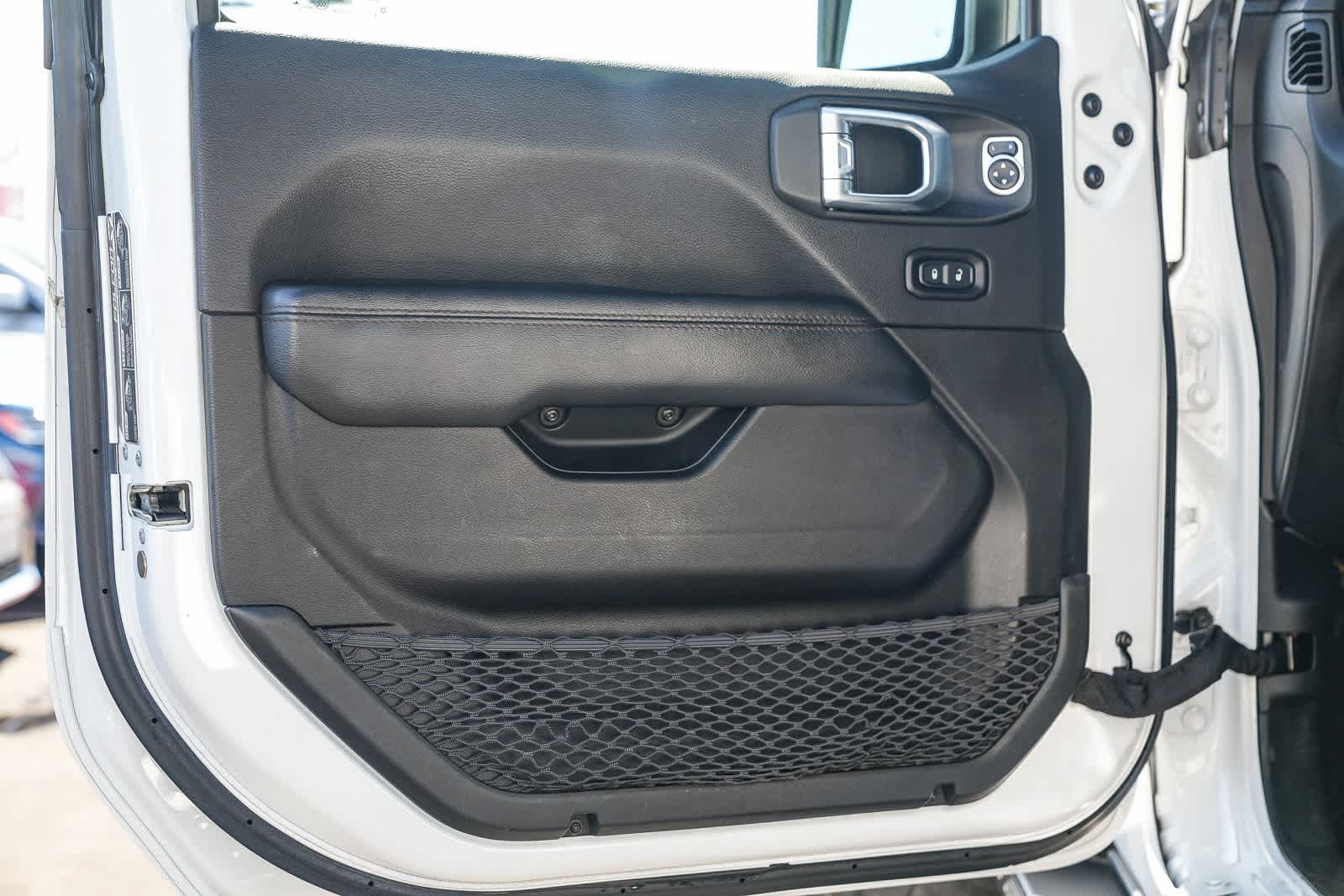 Thumbnail: 2022 Jeep Wrangler - 17