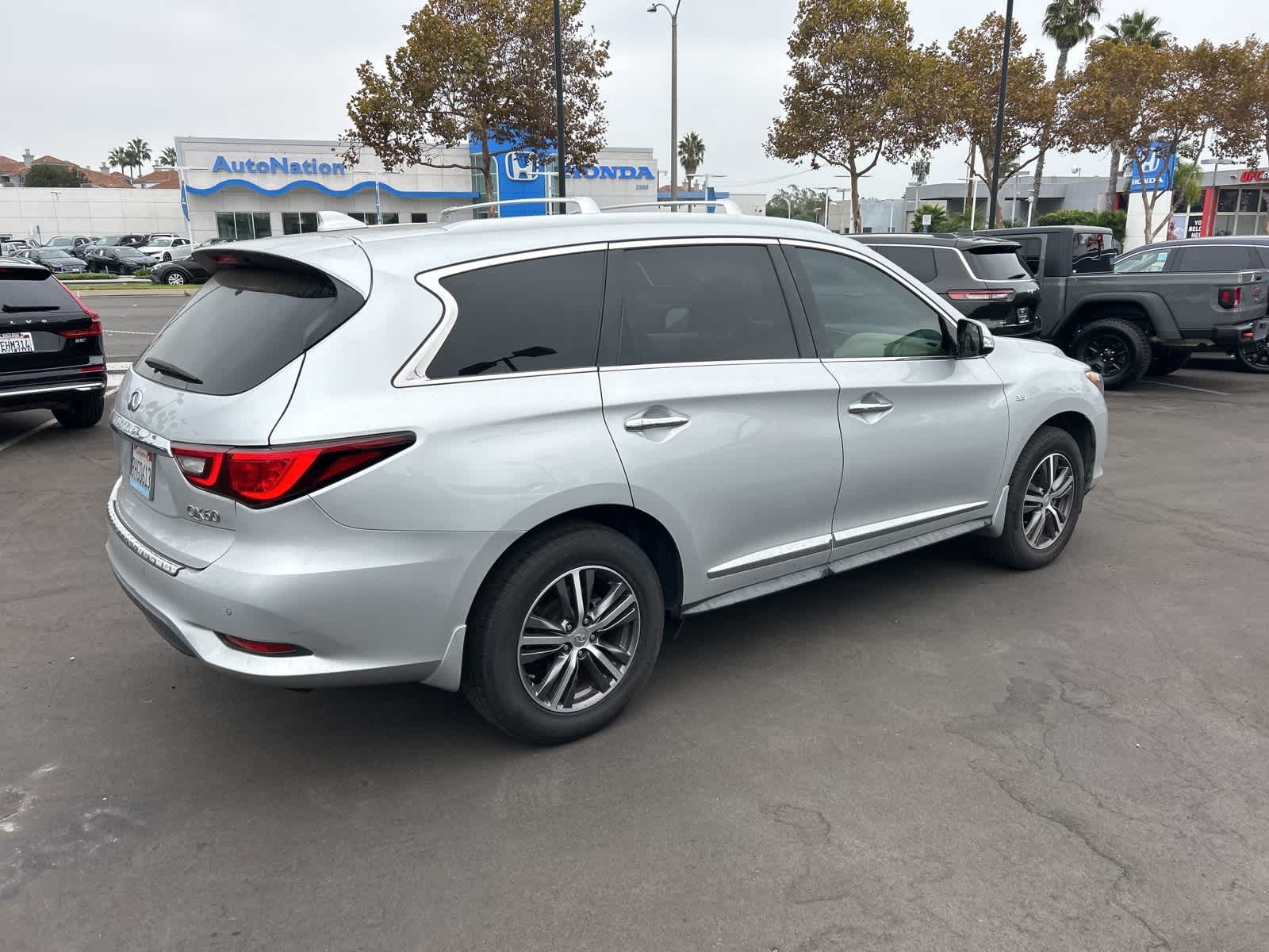 Thumbnail: 2019 INFINITI QX60 - 7