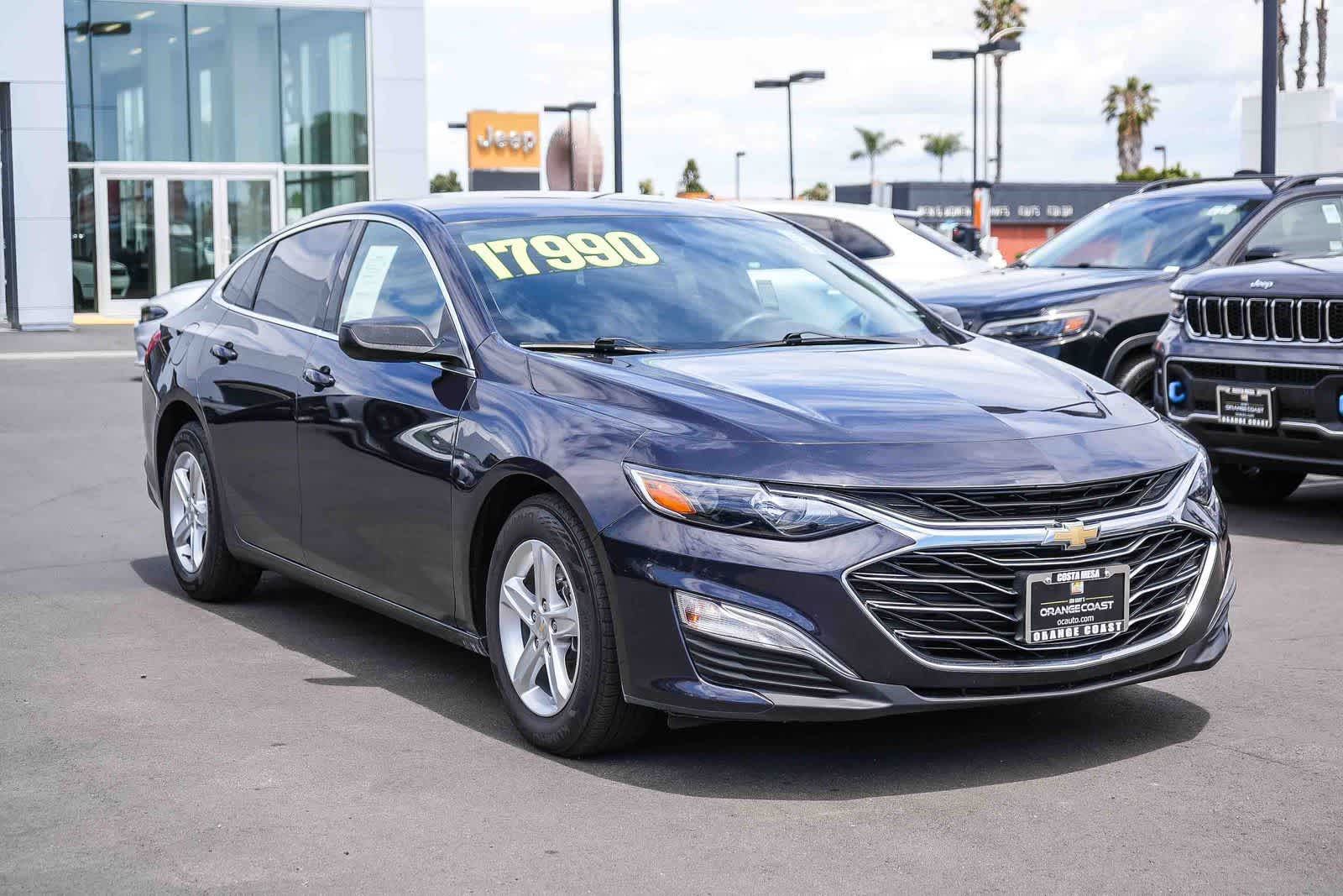 Thumbnail: 2023 Chevrolet Malibu - 3