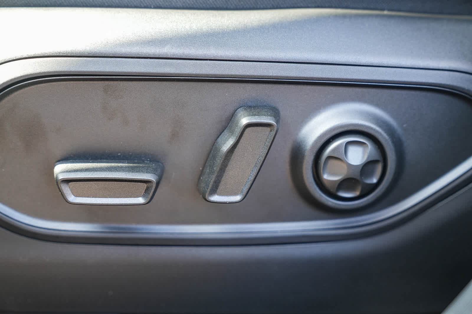 Thumbnail: 2025 Jeep Grand Cherokee - 22