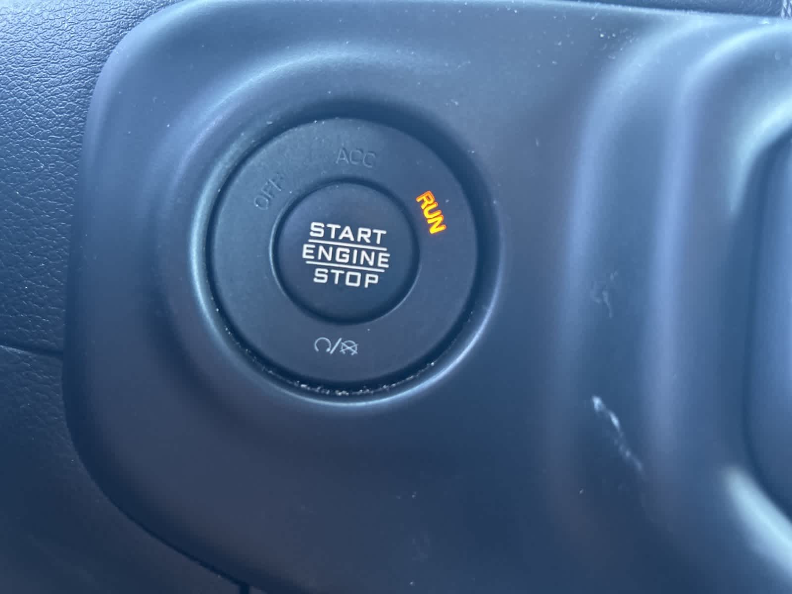 Thumbnail: 2022 Jeep Wrangler - 38