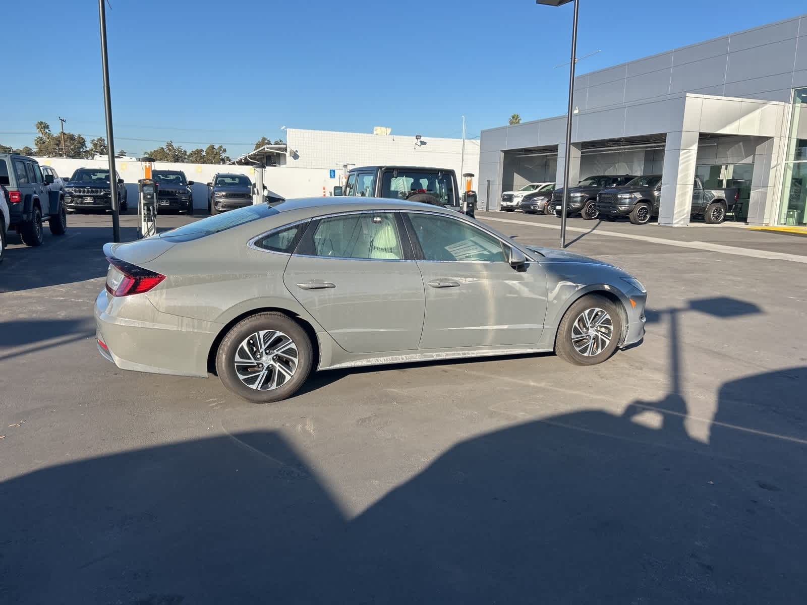 Thumbnail: 2022 Hyundai Sonata - 6