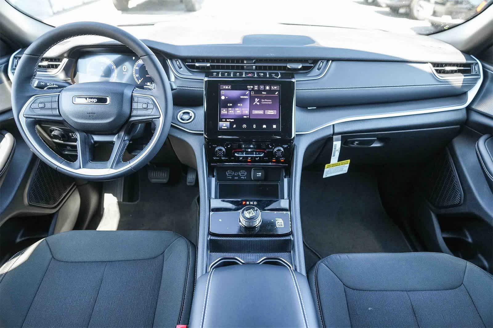 Thumbnail: 2025 Jeep Grand Cherokee - 13