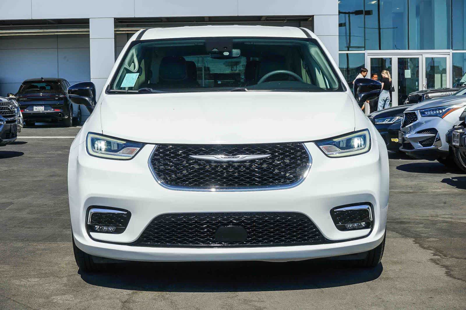 Thumbnail: 2024 Chrysler Pacifica - 2