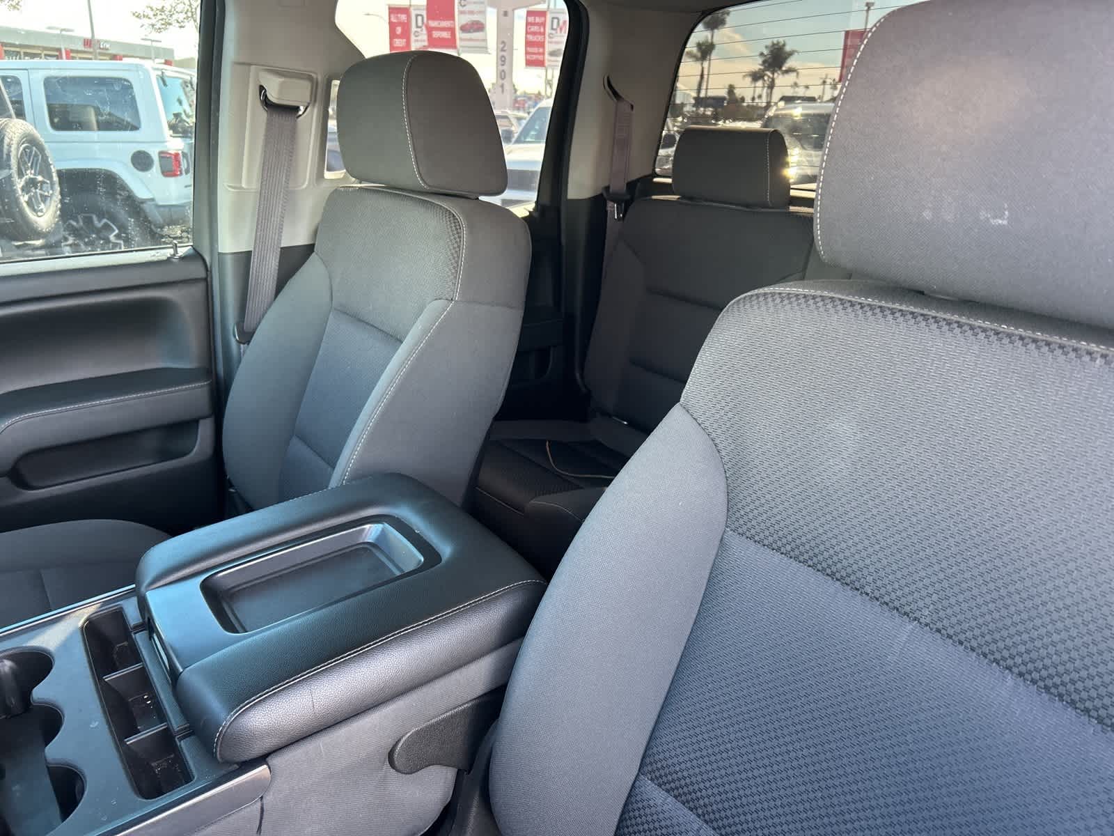 Thumbnail: 2015 Chevrolet Silverado 1500 - 18