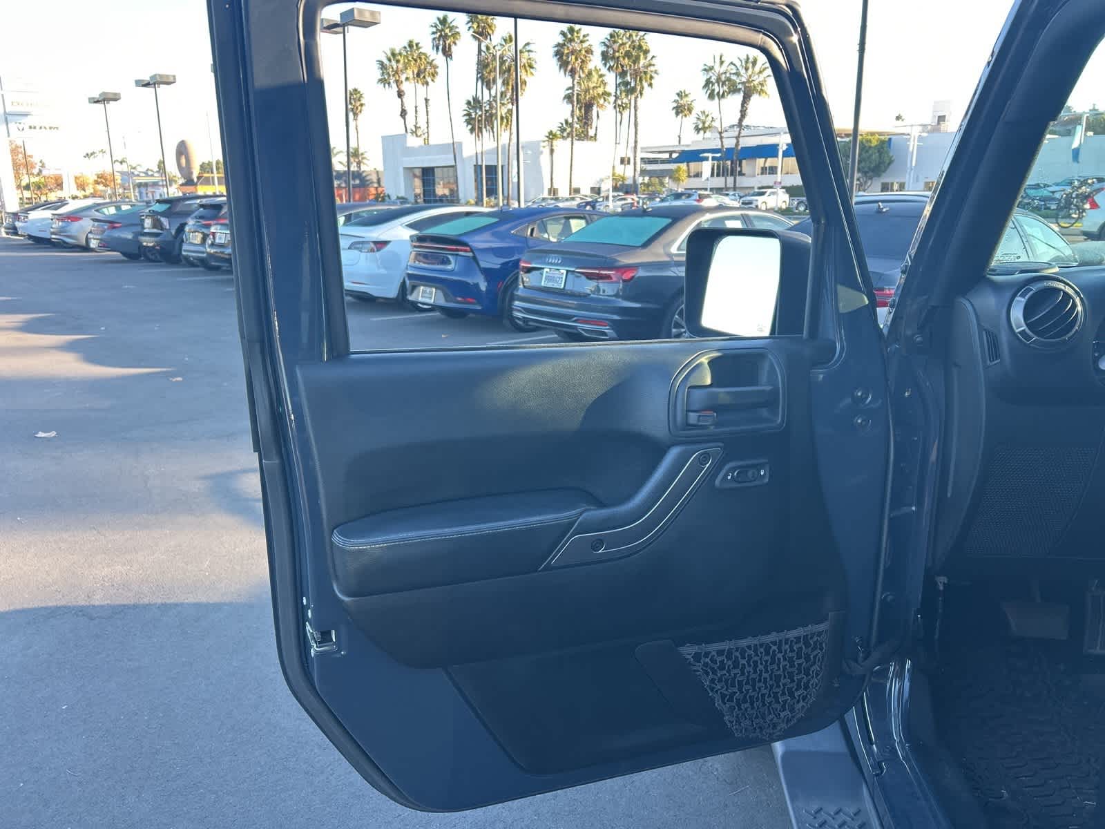 Thumbnail: 2018 Jeep Wrangler - 29