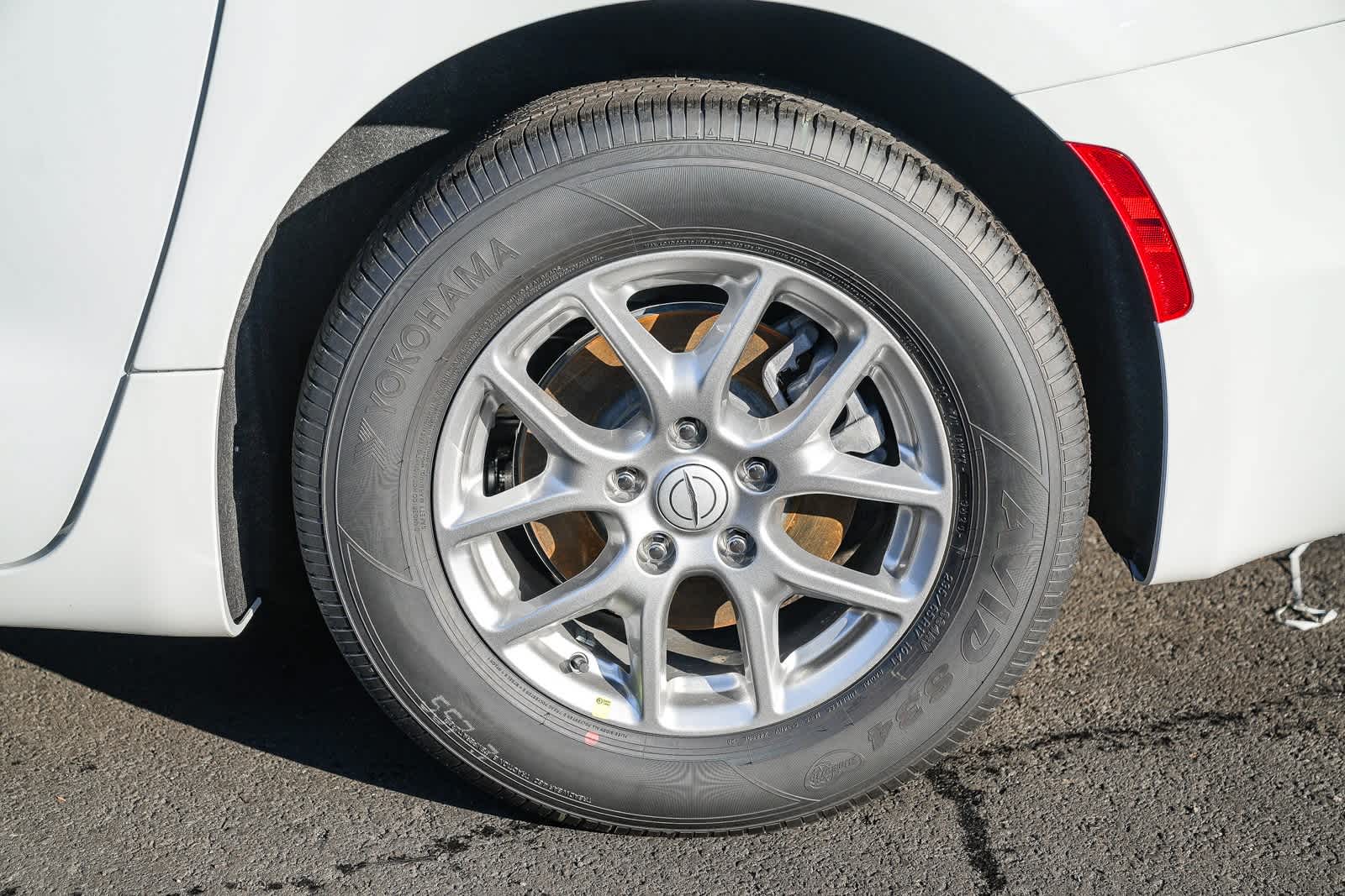 Thumbnail: 2026 Chrysler Voyager - 10