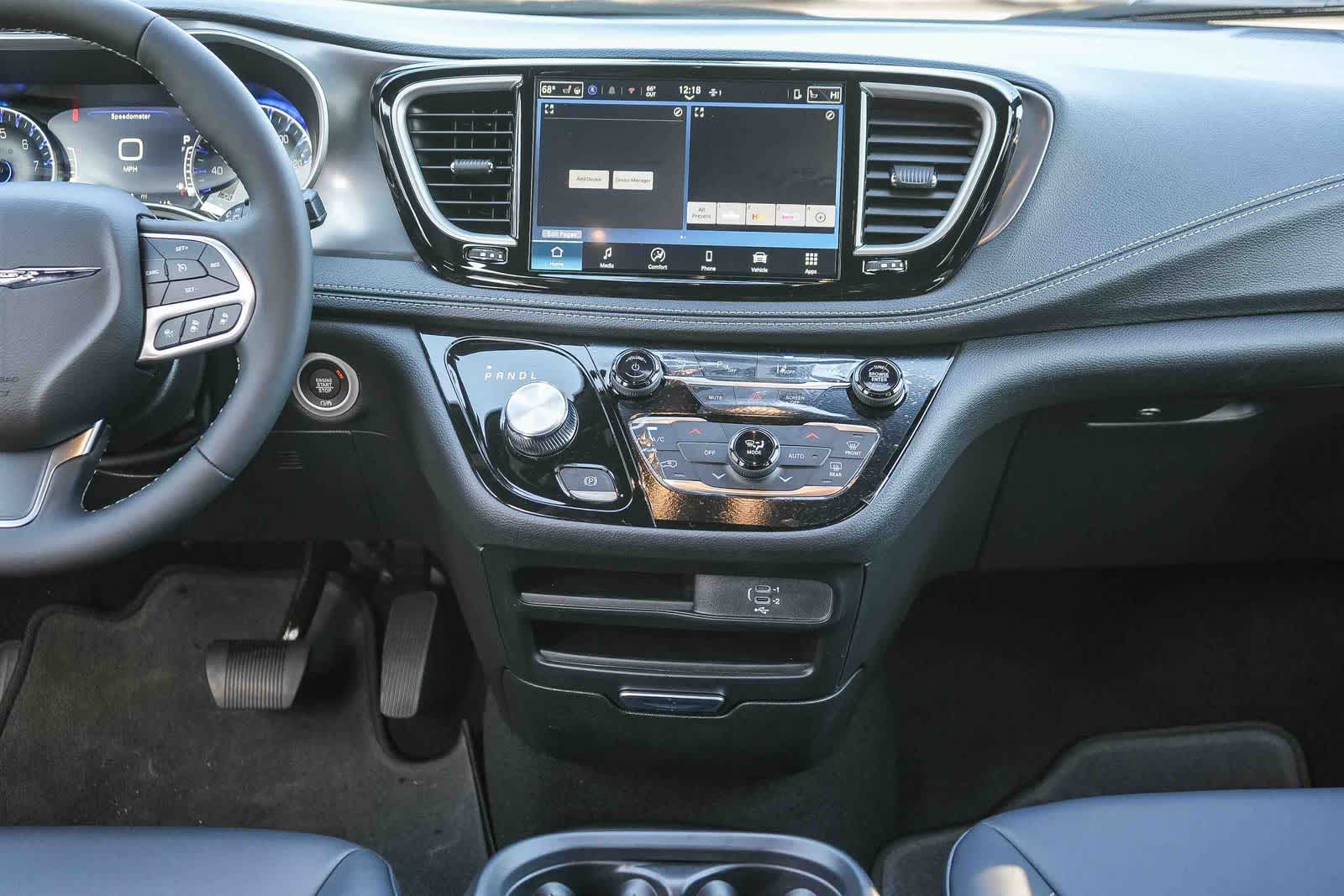Thumbnail: 2026 Chrysler Pacifica - 15