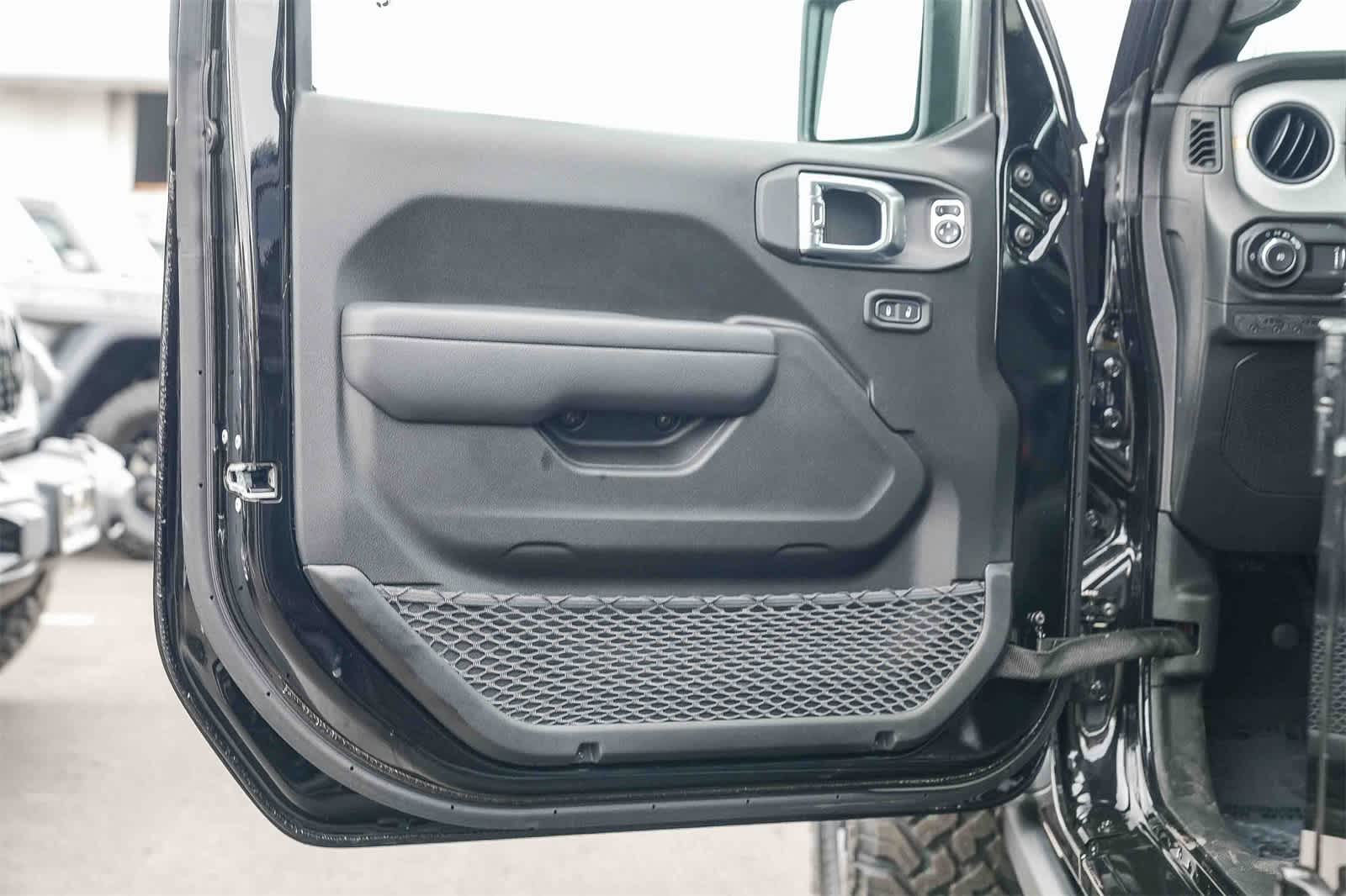 Thumbnail: 2026 Jeep Wrangler - 19