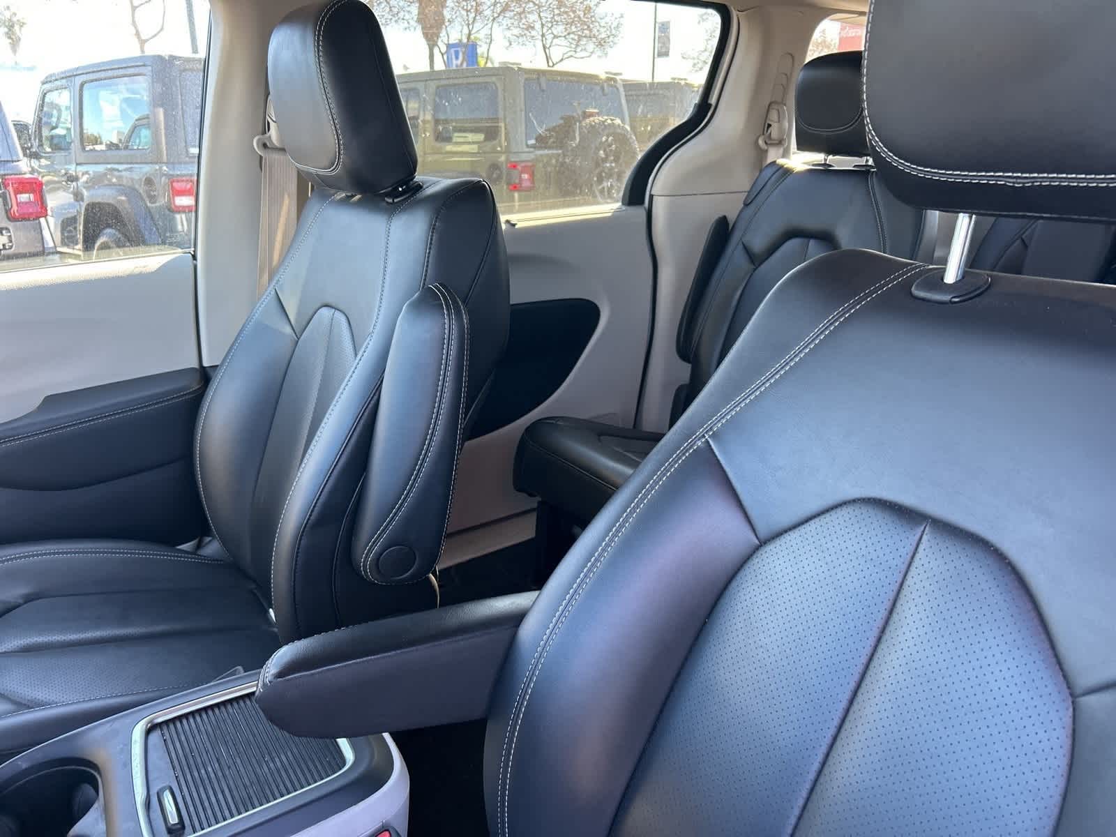 Thumbnail: 2024 Chrysler Pacifica - 15