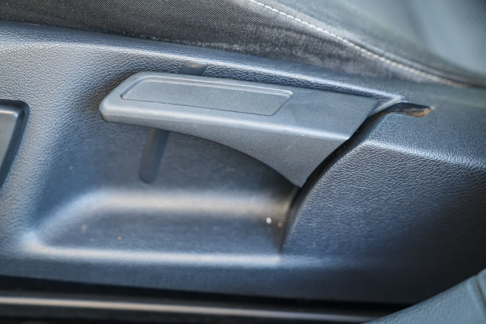 Thumbnail: 2014 Volkswagen Golf - 18