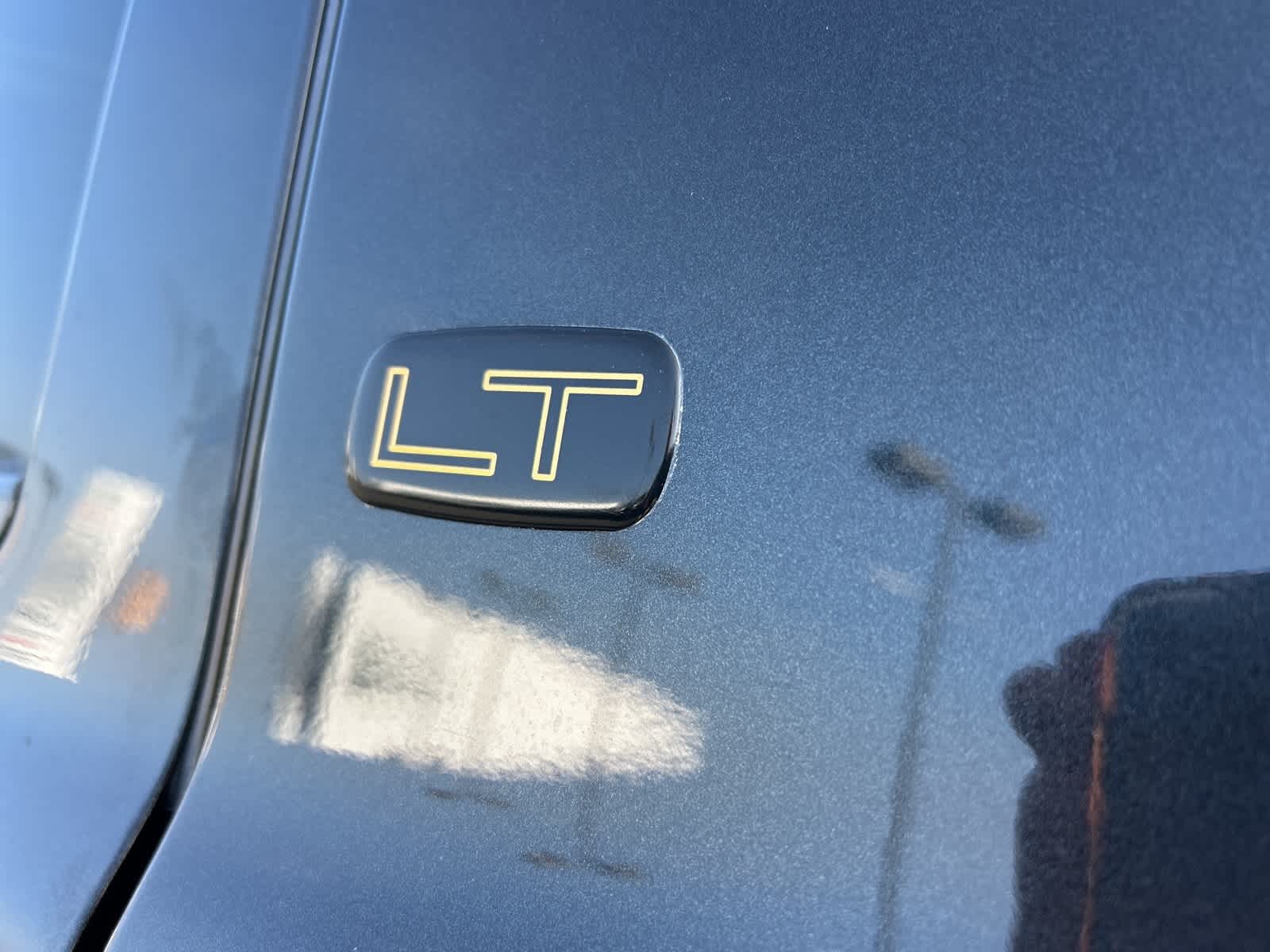 Thumbnail: 2005 Chevrolet Avalanche 1500 - 17