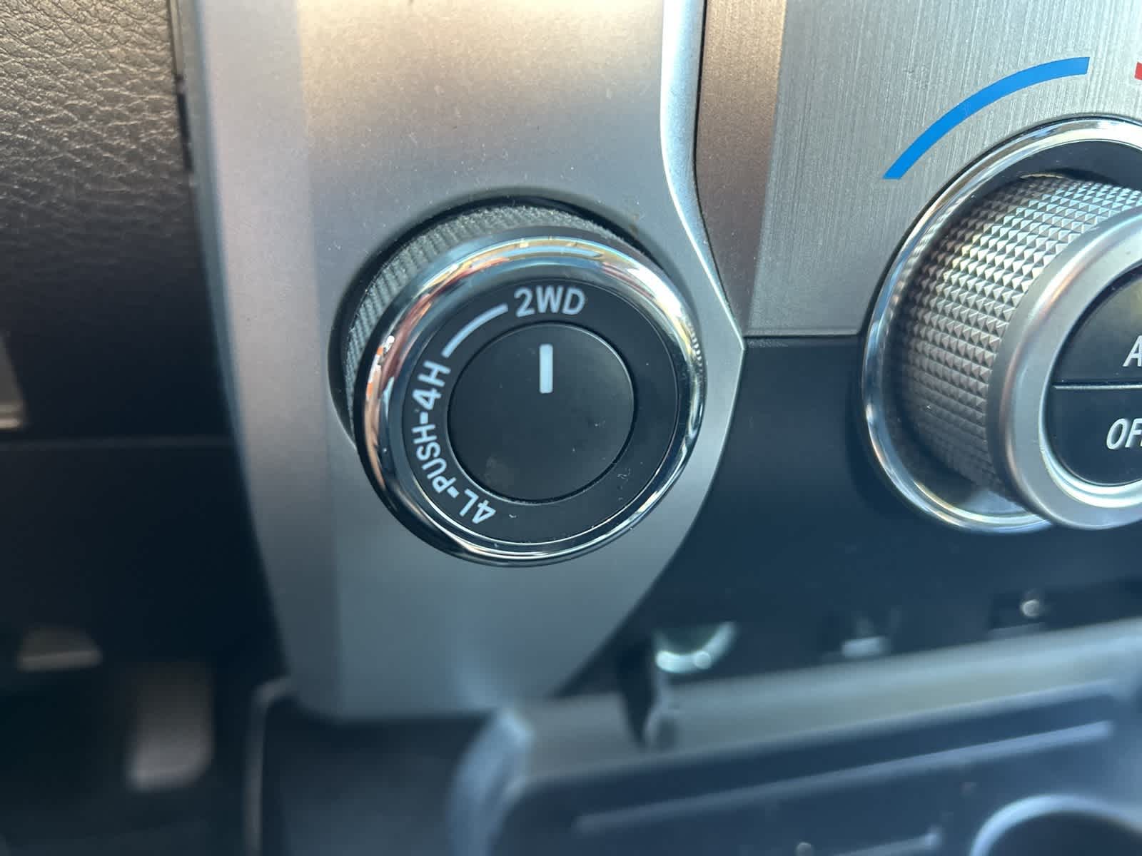 Thumbnail: 2016 Toyota Tundra - 33