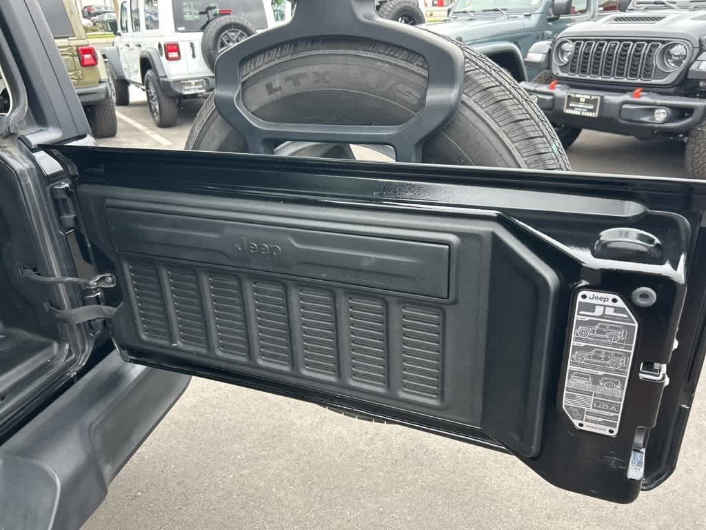 2021 Jeep Wrangler Unlimited Sport 22
