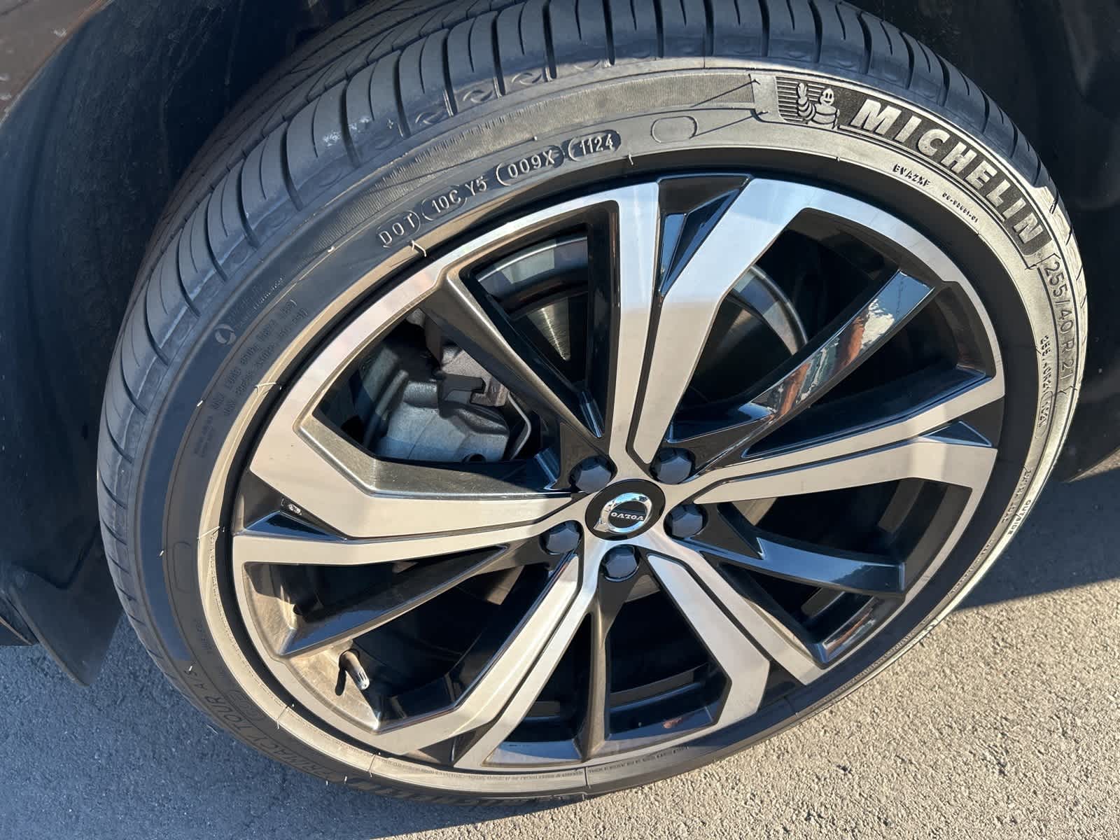 Thumbnail: 2022 Volvo XC60 - 13