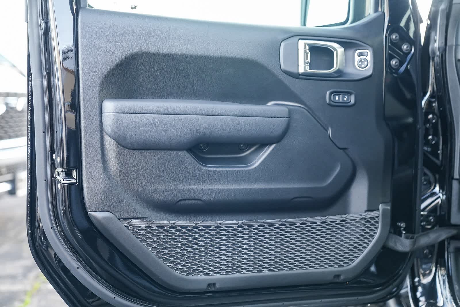 Thumbnail: 2026 Jeep Wrangler - 21