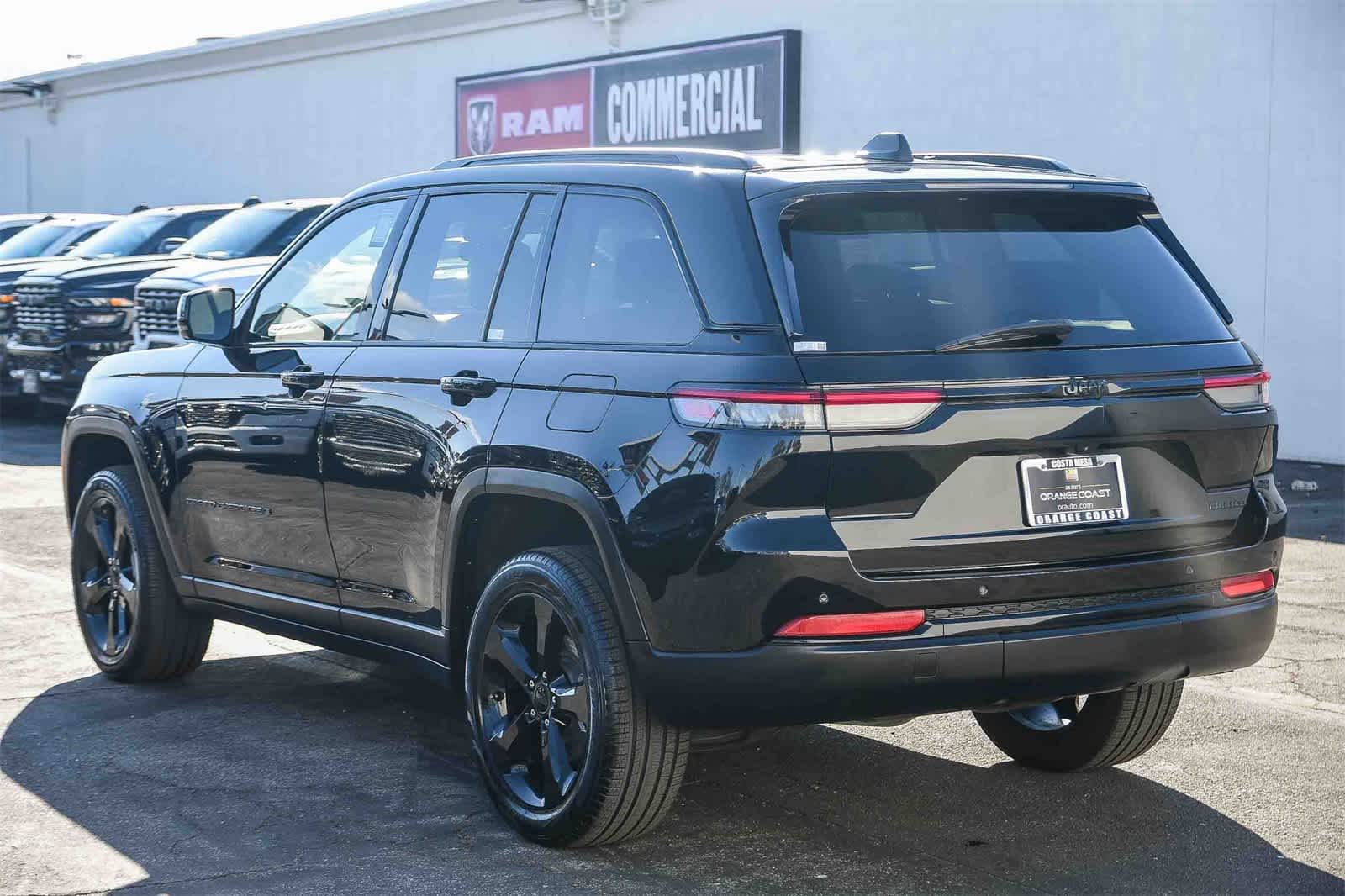 Thumbnail: 2023 Jeep Grand Cherokee - 6