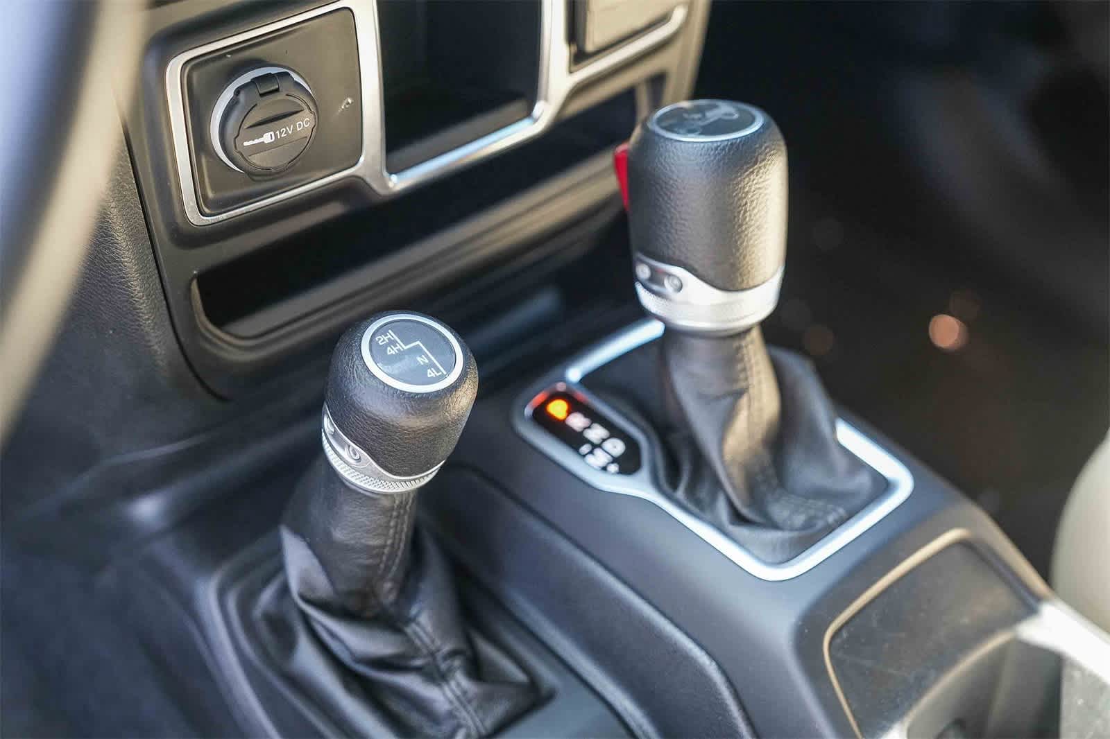 Thumbnail: 2020 Jeep Wrangler - 18