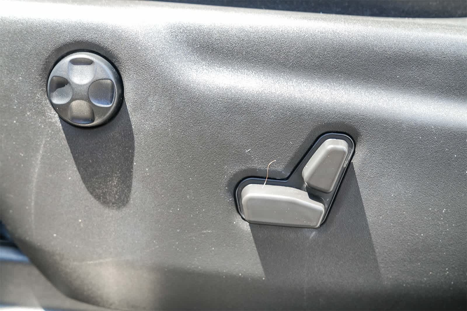 Thumbnail: 2021 Jeep Grand Cherokee - 20