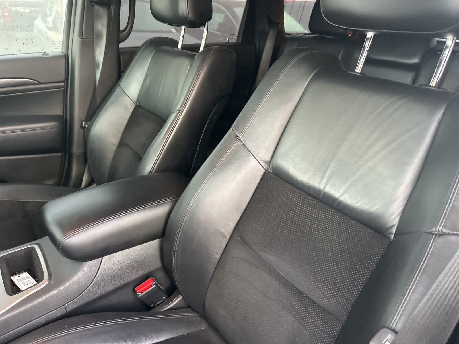 Thumbnail: 2017 Jeep Grand Cherokee - 20