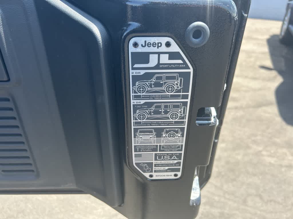 Thumbnail: 2024 Jeep Wrangler - 29