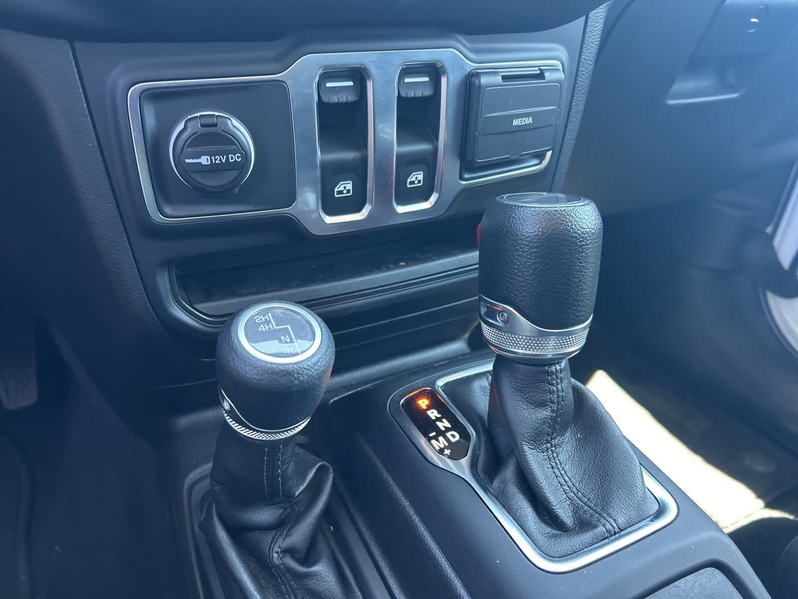 Thumbnail: 2023 Jeep Wrangler - 30