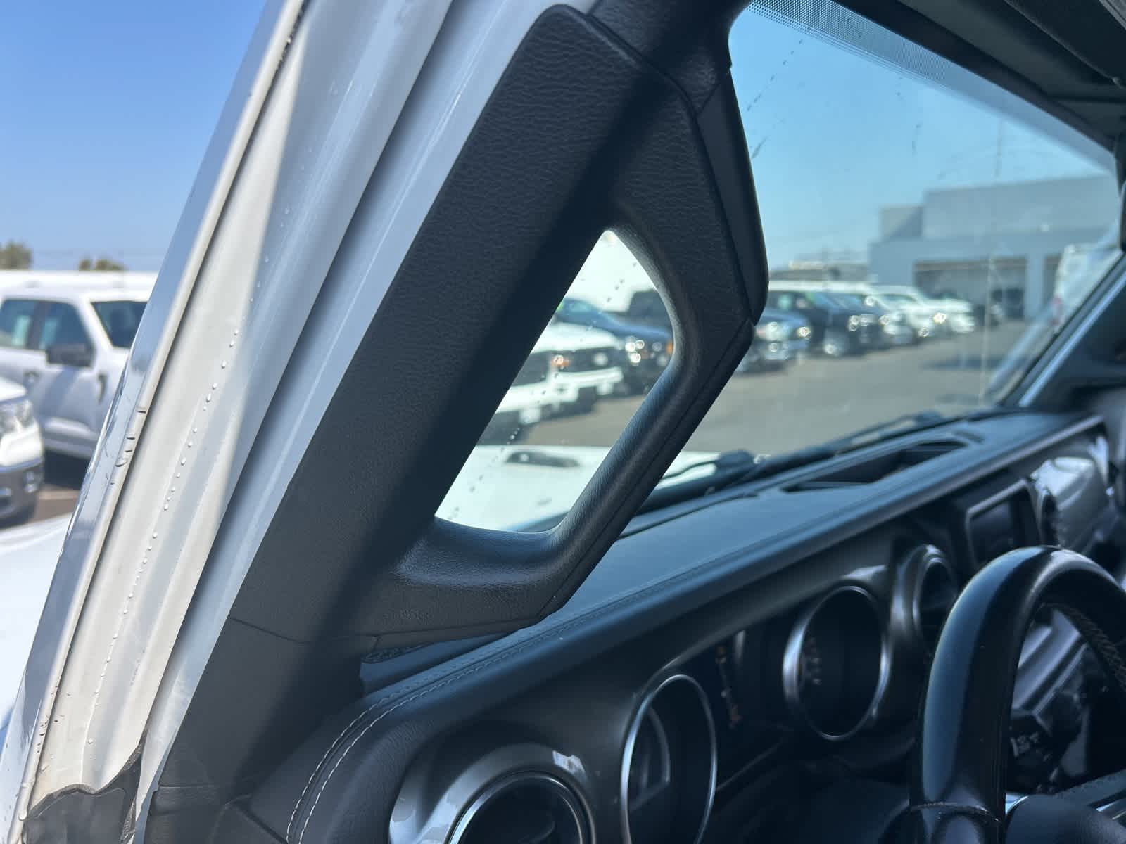 Thumbnail: 2020 Jeep Wrangler - 20