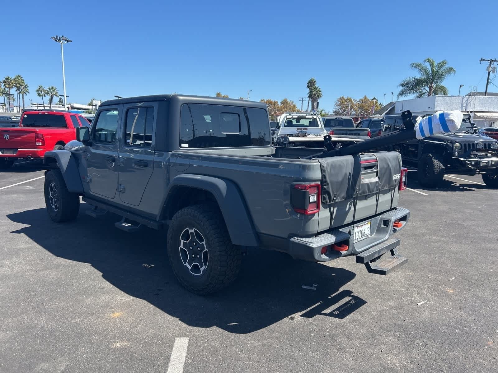 Thumbnail: 2021 Jeep Gladiator - 3