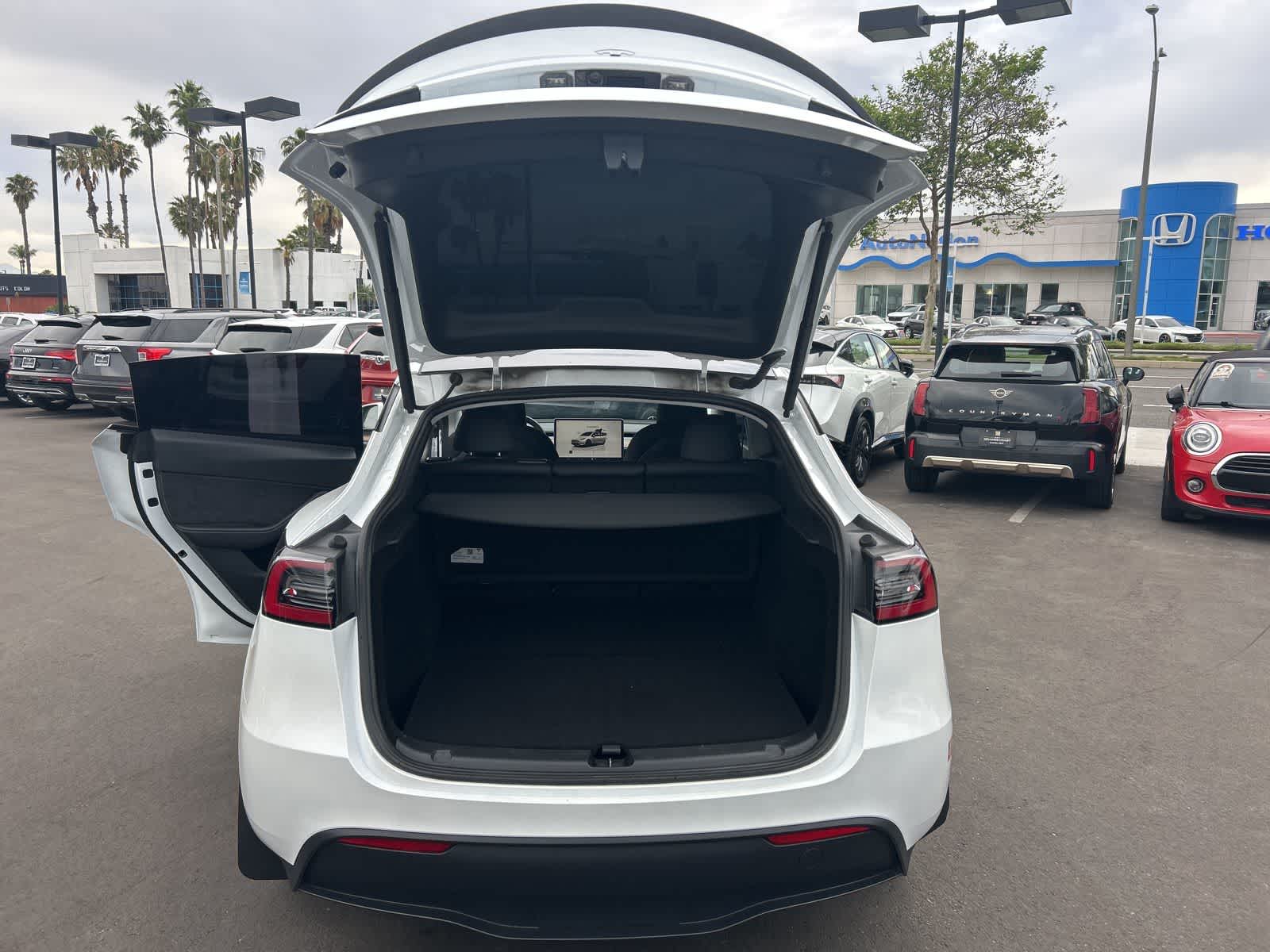 Thumbnail: 2024 Tesla Model Y - 29