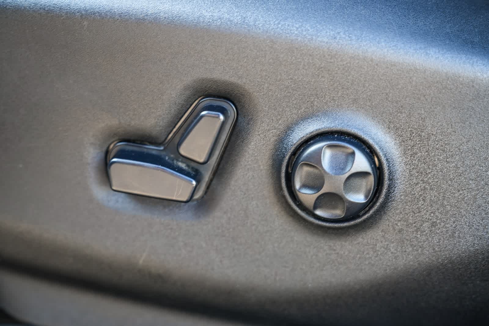 Thumbnail: 2020 Chrysler Pacifica - 17