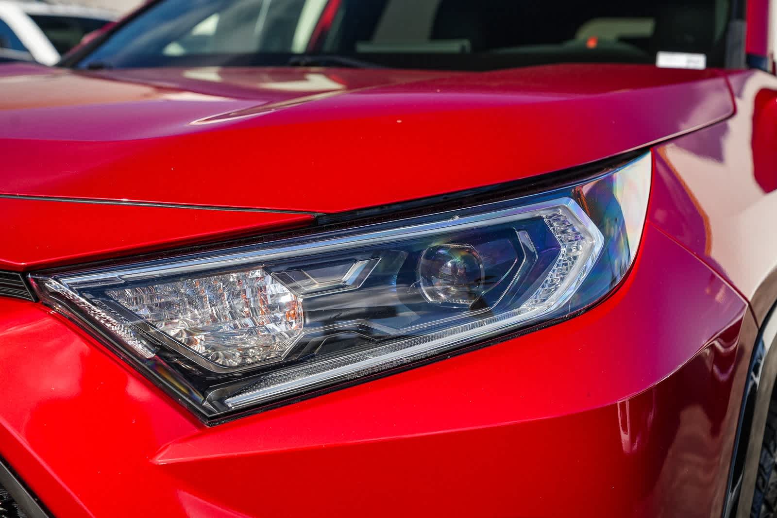 Thumbnail: 2021 Toyota RAV4 - 8