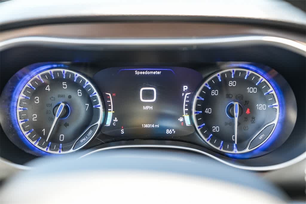 Thumbnail: 2017 Chrysler Pacifica - 19
