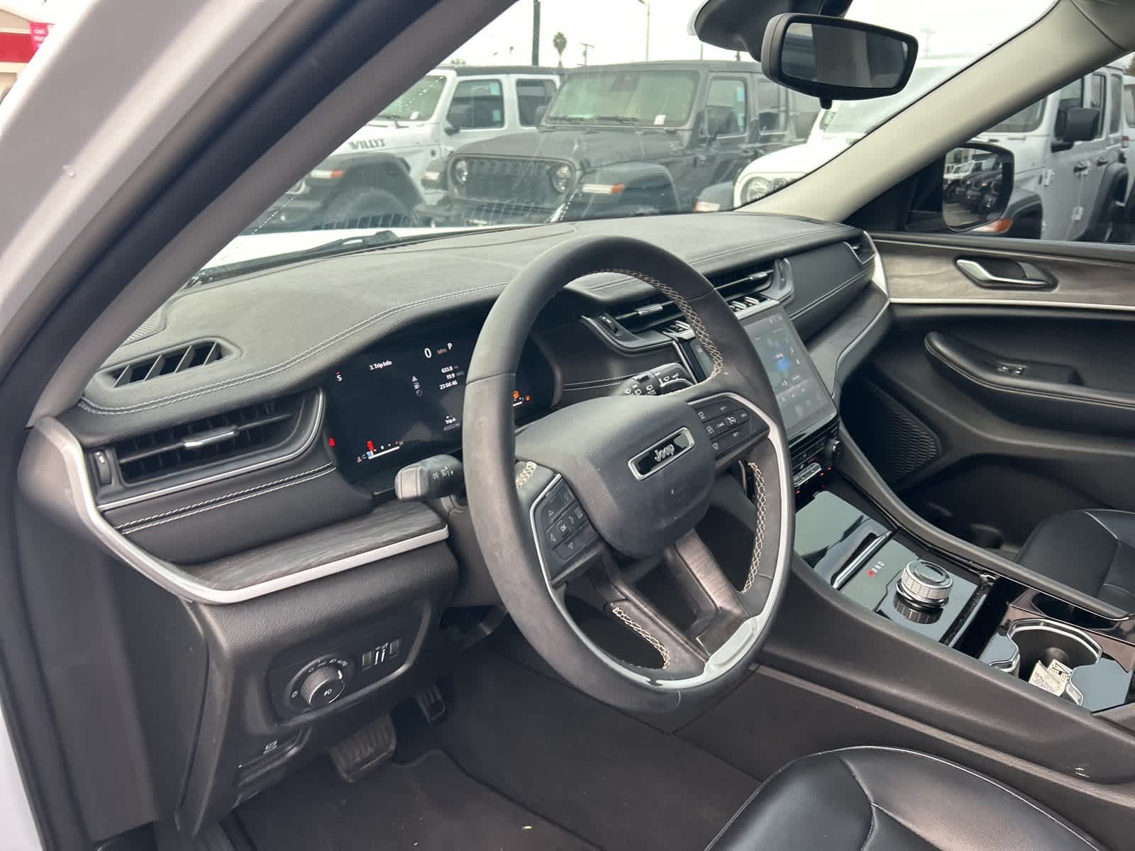 Thumbnail: 2023 Jeep Grand Cherokee - 37